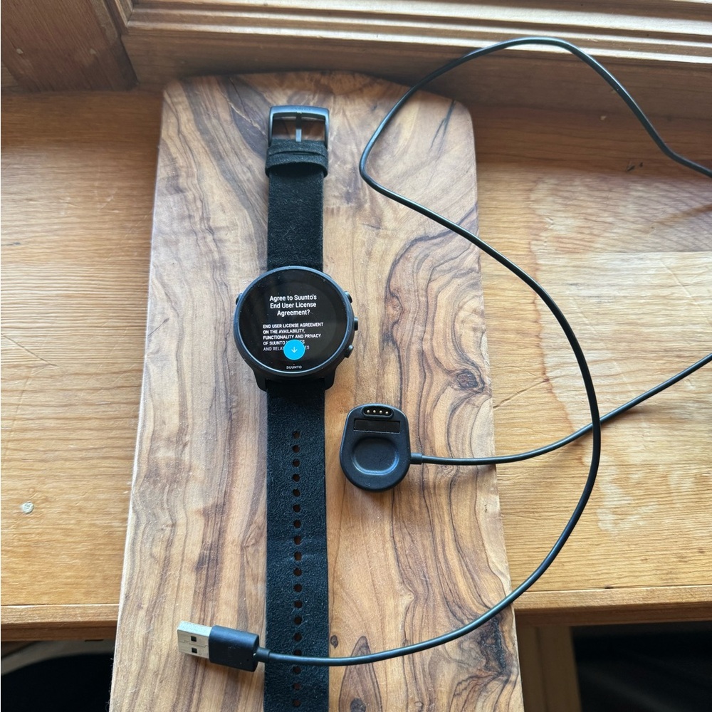 Suunto 7 Smartwatch with Black Band- GPS Watch
